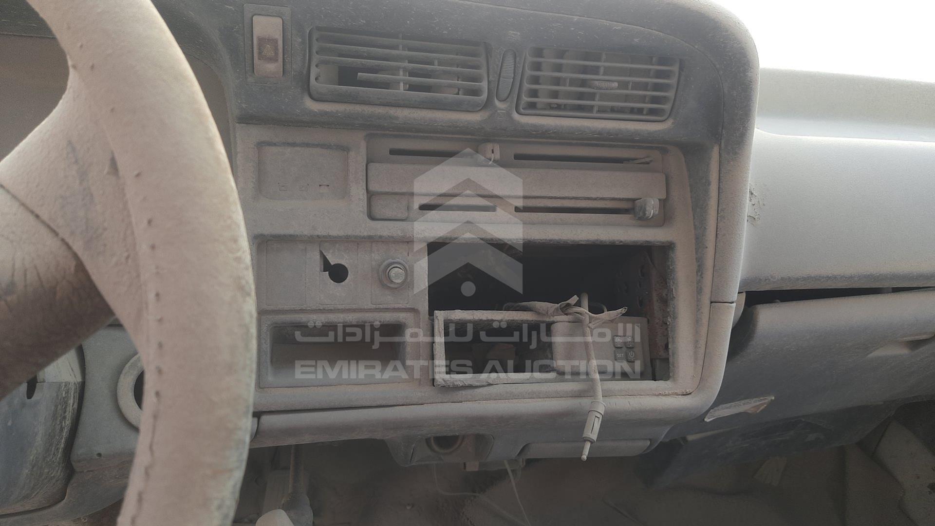 1996 TOYOTA HIACE VIN: RZH1130020949
