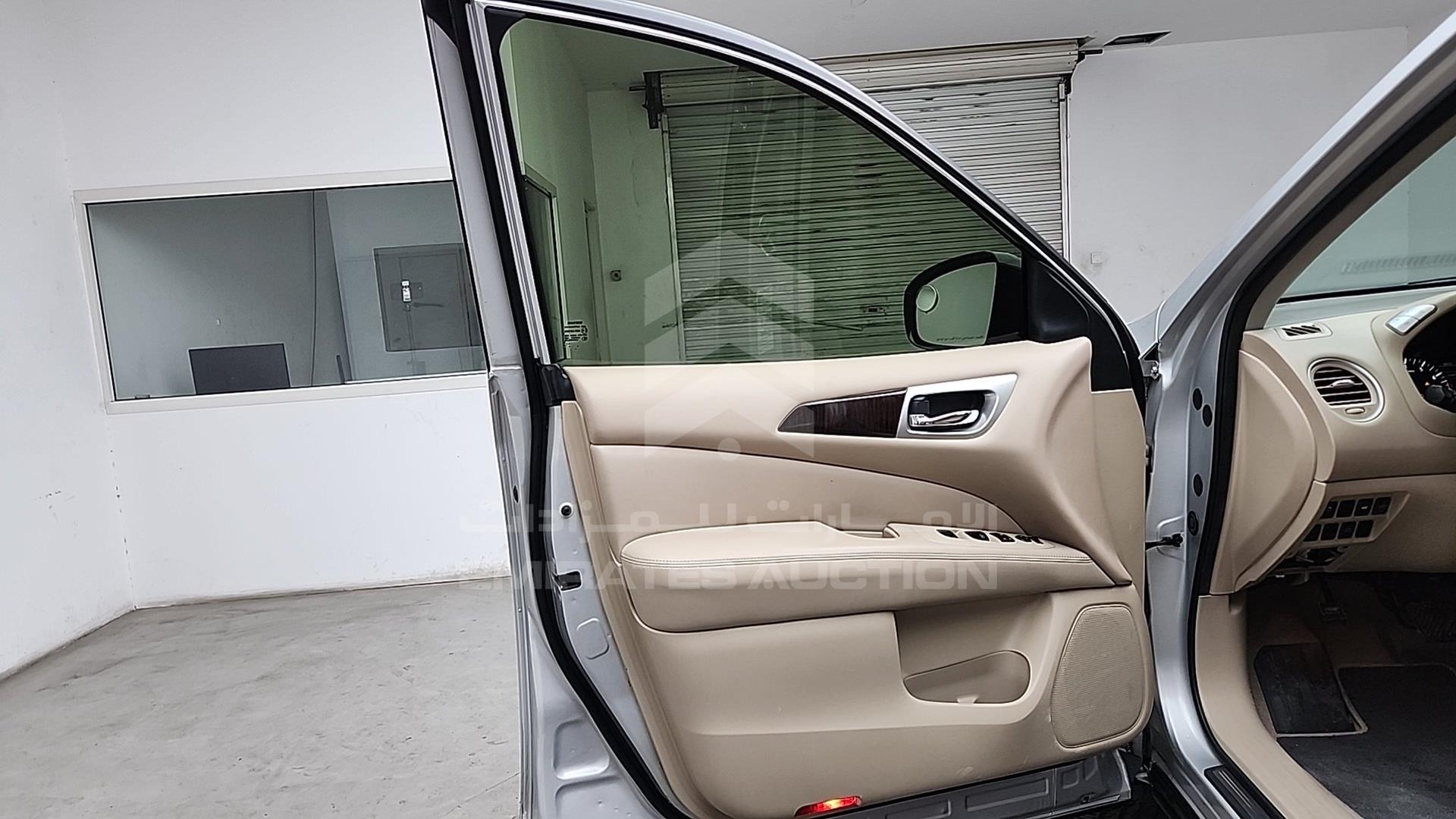 2014 NISSAN PATHFINDER VIN: 5N1AR2M74EC708170