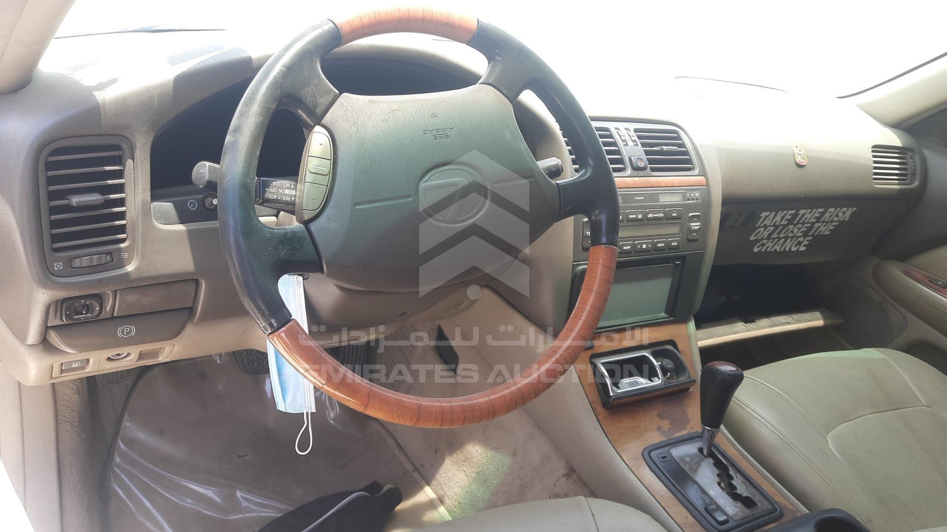 1999 LEXUS LS400 VIN: JT8BH28F7X0166420
