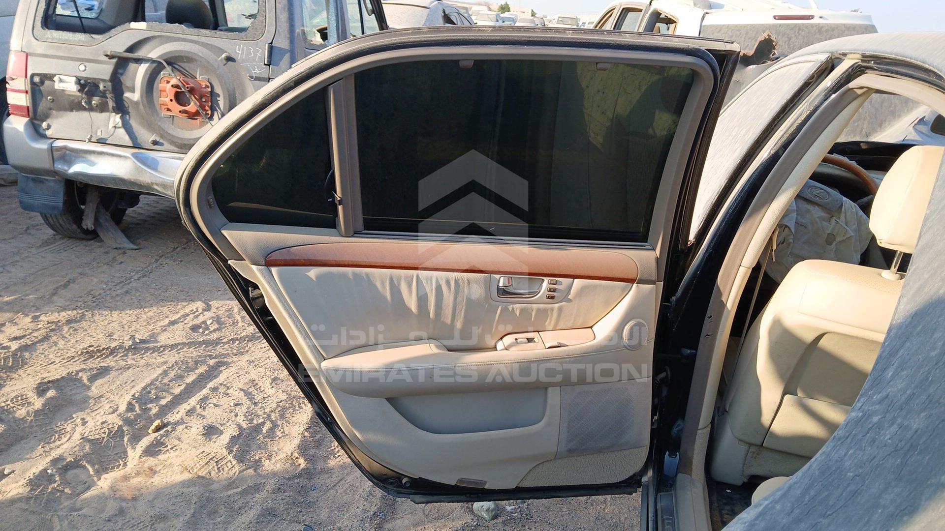 2004 LEXUS LS 430 VIN: JTHBN36F940131682