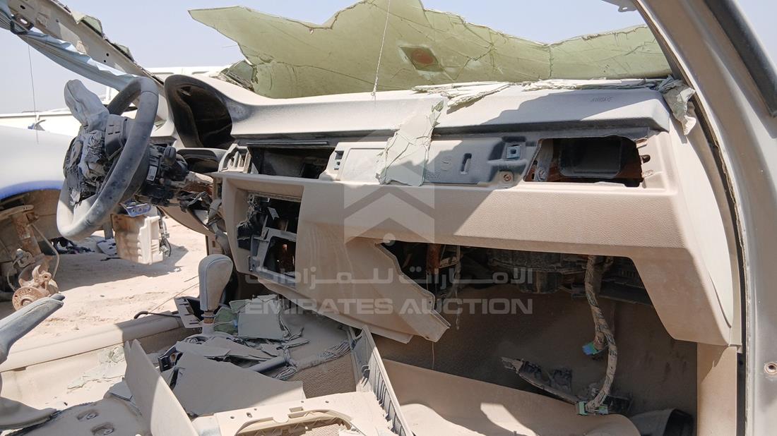 بي ام دبليو 316 2012 — زاوية واجهة الراكب الأمامي الأيمن — صورة 23