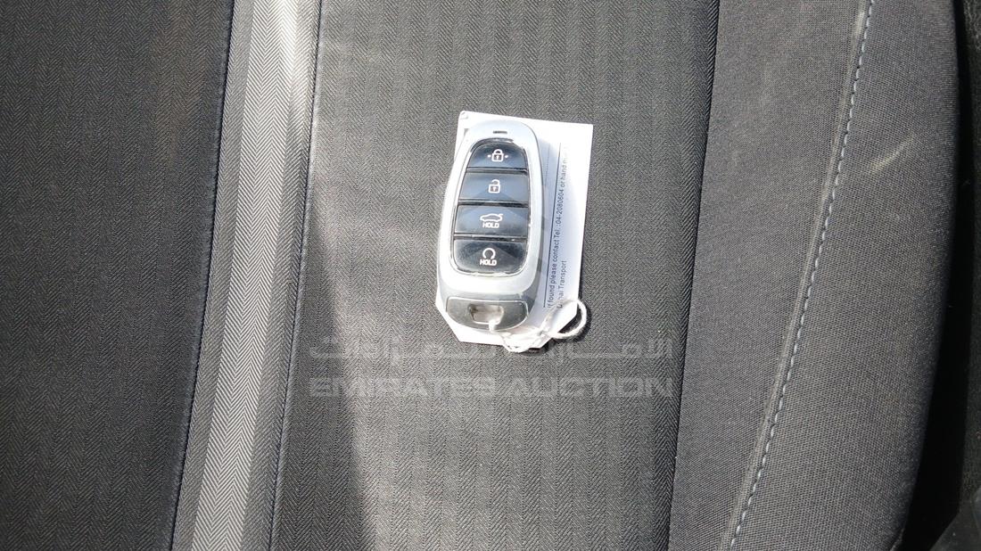 2021 Hyundai Sonata Hybrid — Keys — Photo 5