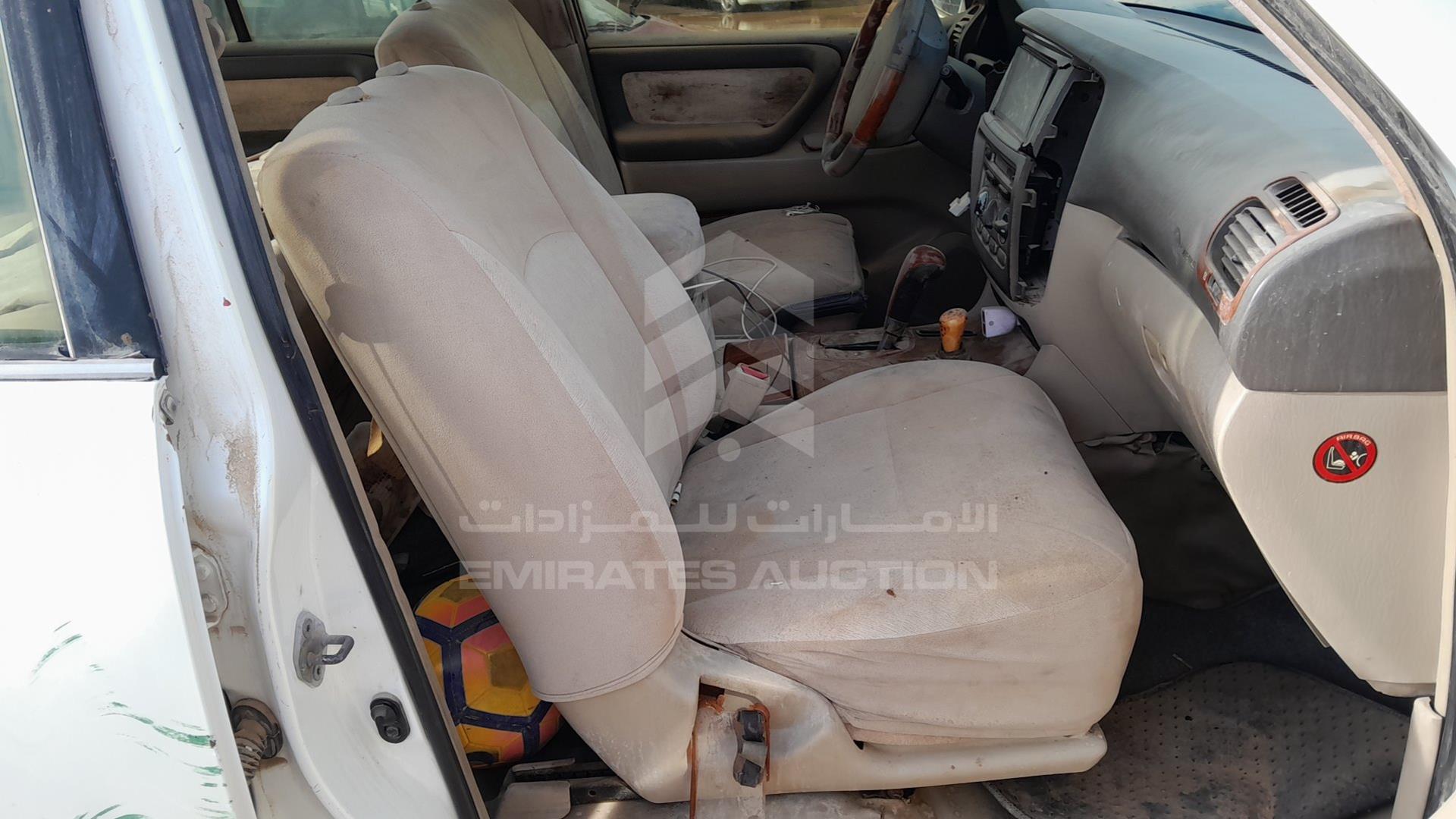 2006 TOYOTA LAND CRUISER VIN: JTEHJ09JX65132086