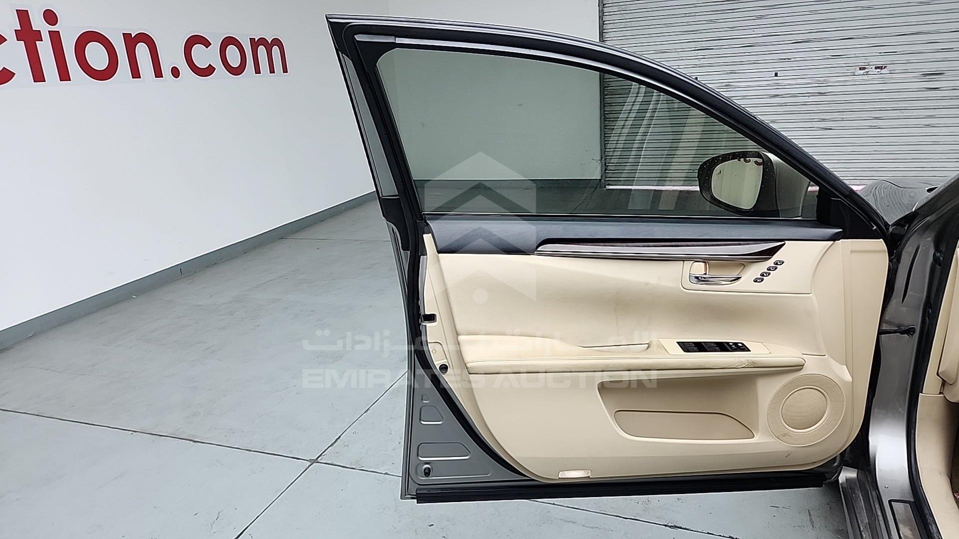 2015 LEXUS ES 350 VIN: JTHBK1GG4F2170952