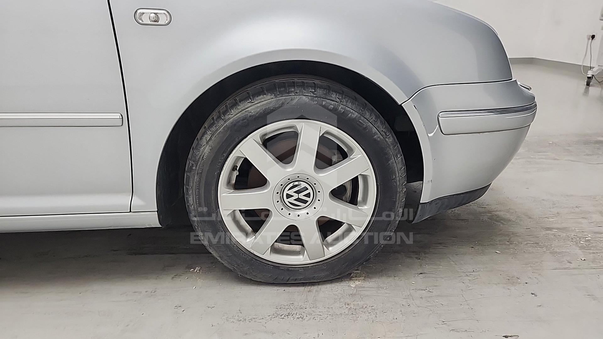2001 VOLKSWAGEN BORA VIN: WVWZZZ1JZ1D376500
