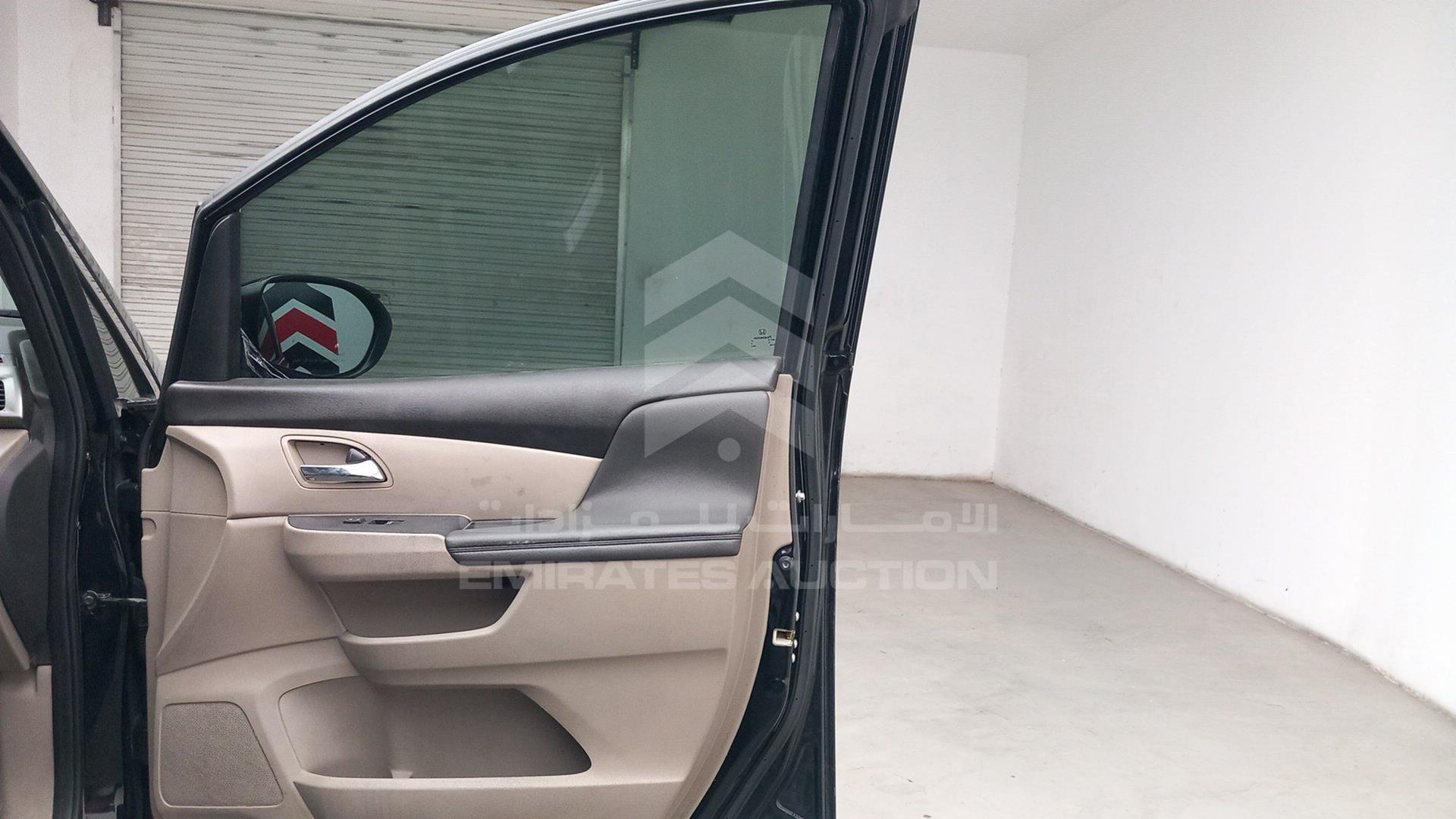 2016 HONDA ODYSSEY VIN: 5KBRL5864GB702310