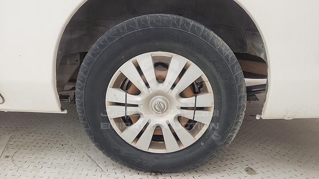 2014 Nissan Urvan — Rear Left Tyre — Photo 26