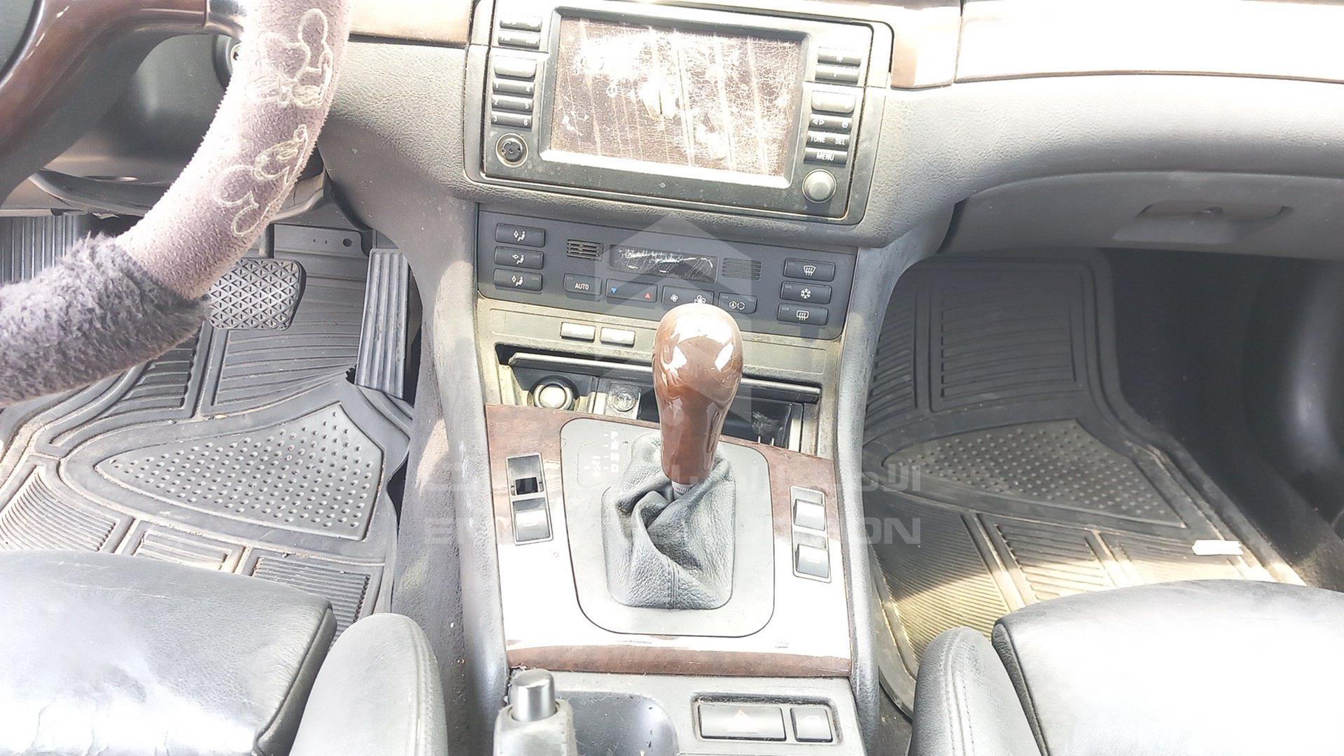 2003 BMW 330 VIN: WBABN510X3JT86234