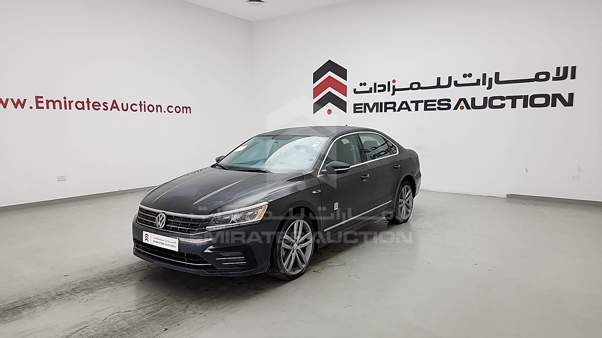 2017 VOLKSWAGEN PASSAT VIN: 1VWDT7A38HC025469