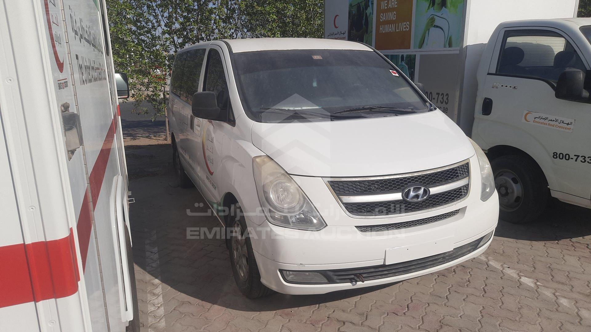 2016 HYUNDAI H1 VIN: KMJWA37R8GU761238