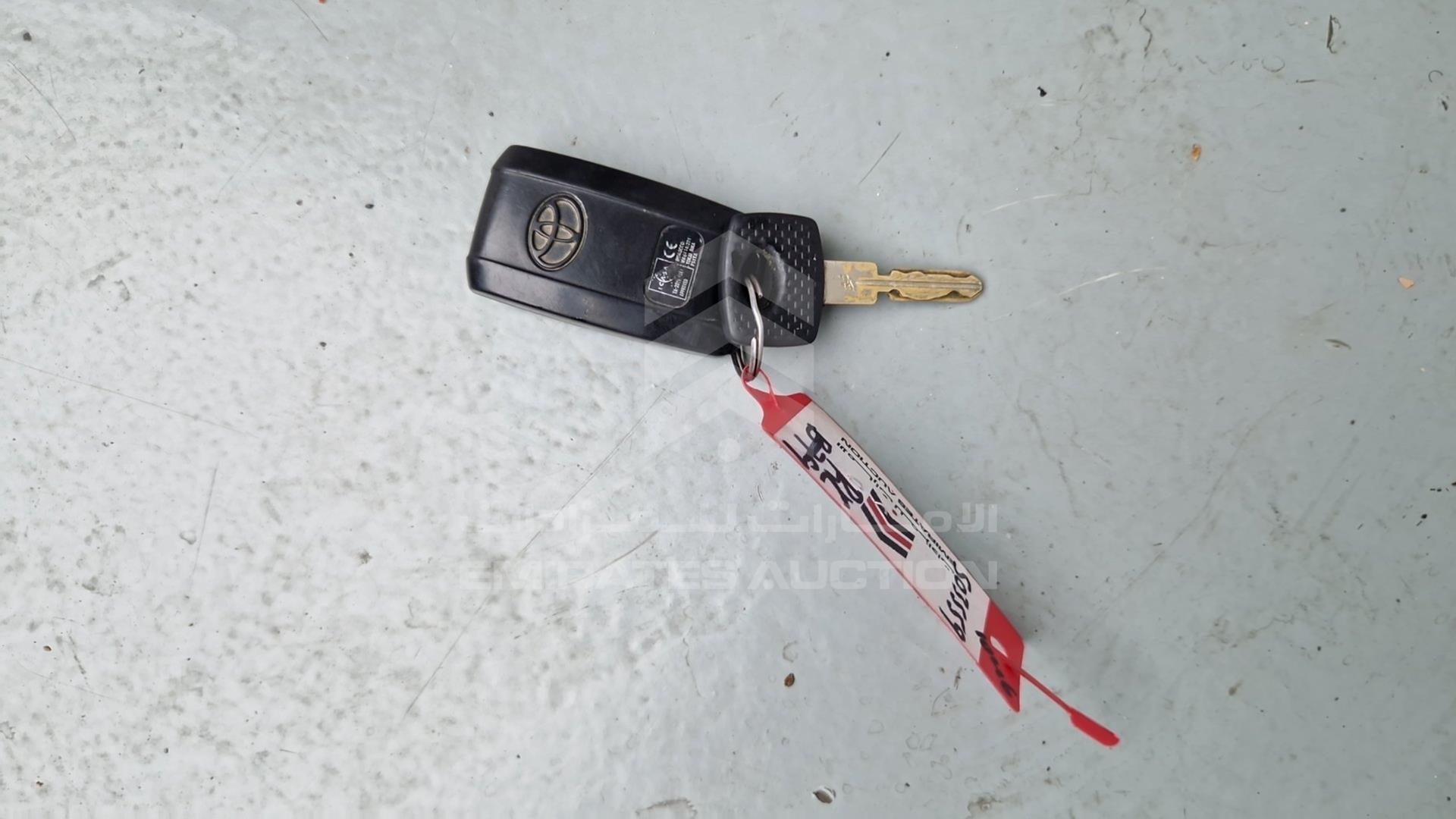 1995 MERCEDES S 320 VIN: WDBGA33E8SA277253