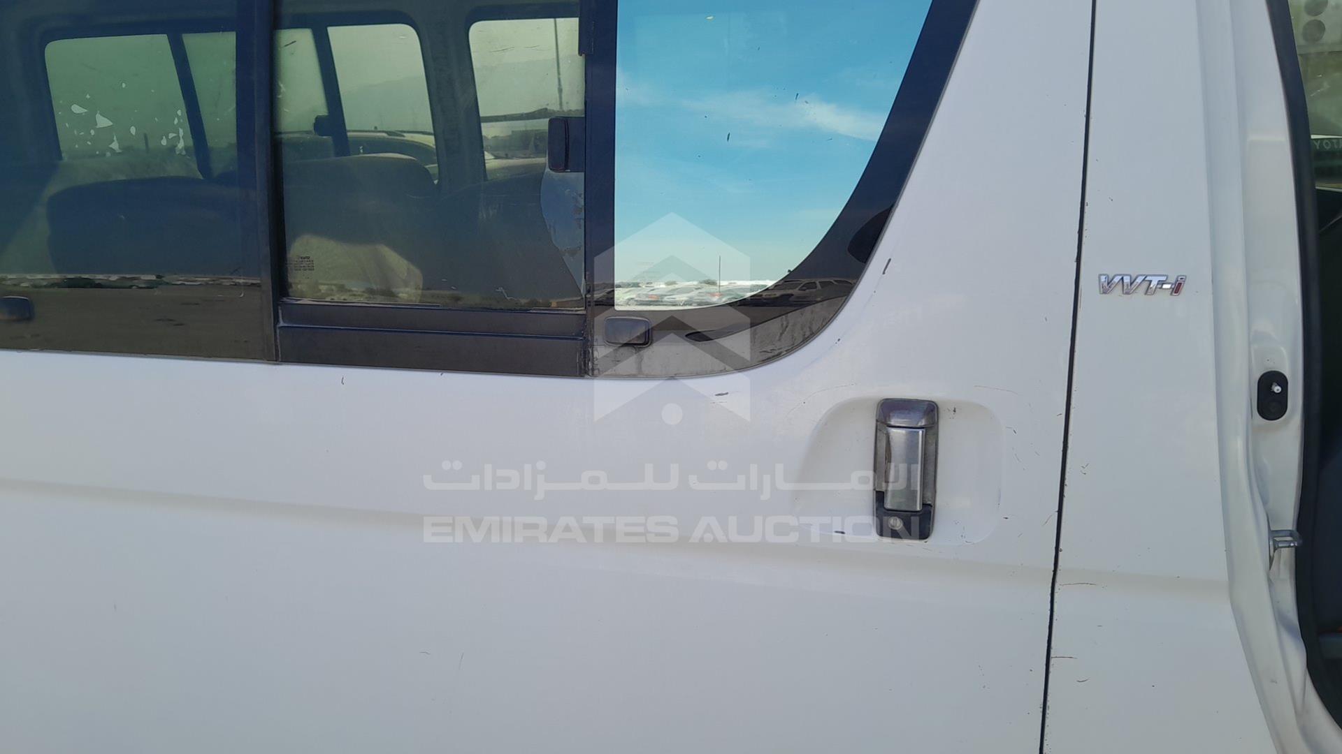 2010 TOYOTA HIACE VIN: JTGJX02P2A0029093