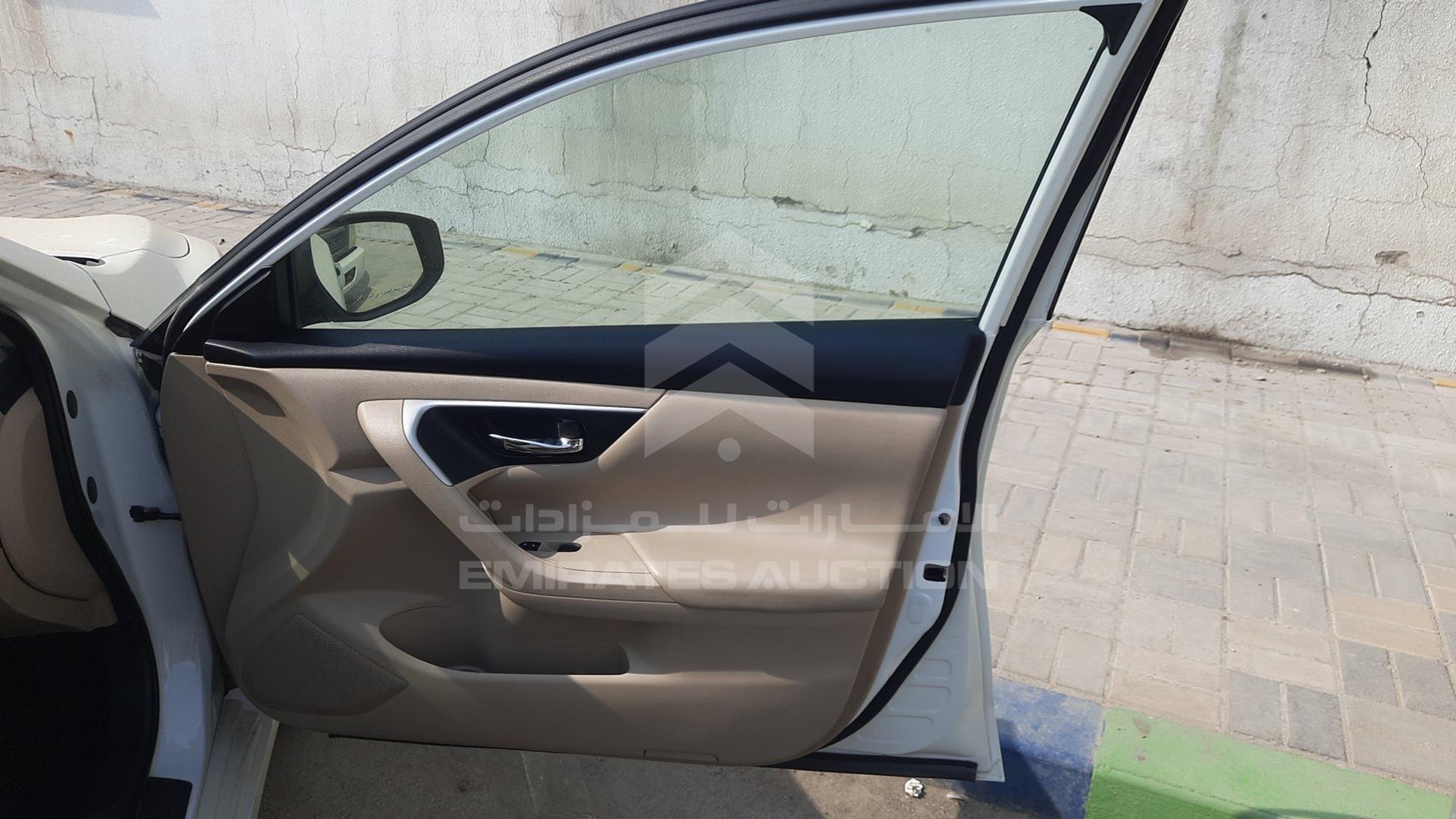 2018 NISSAN ALTIMA VIN: 1N4AL3A98JC274160