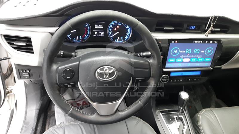 RKLBL9HE7F5241122 Auction: EmiratesAuction Lot: 407963 RKLBL9HE7F5241122 Toyota Corolla 2015 WHITE Photo 17