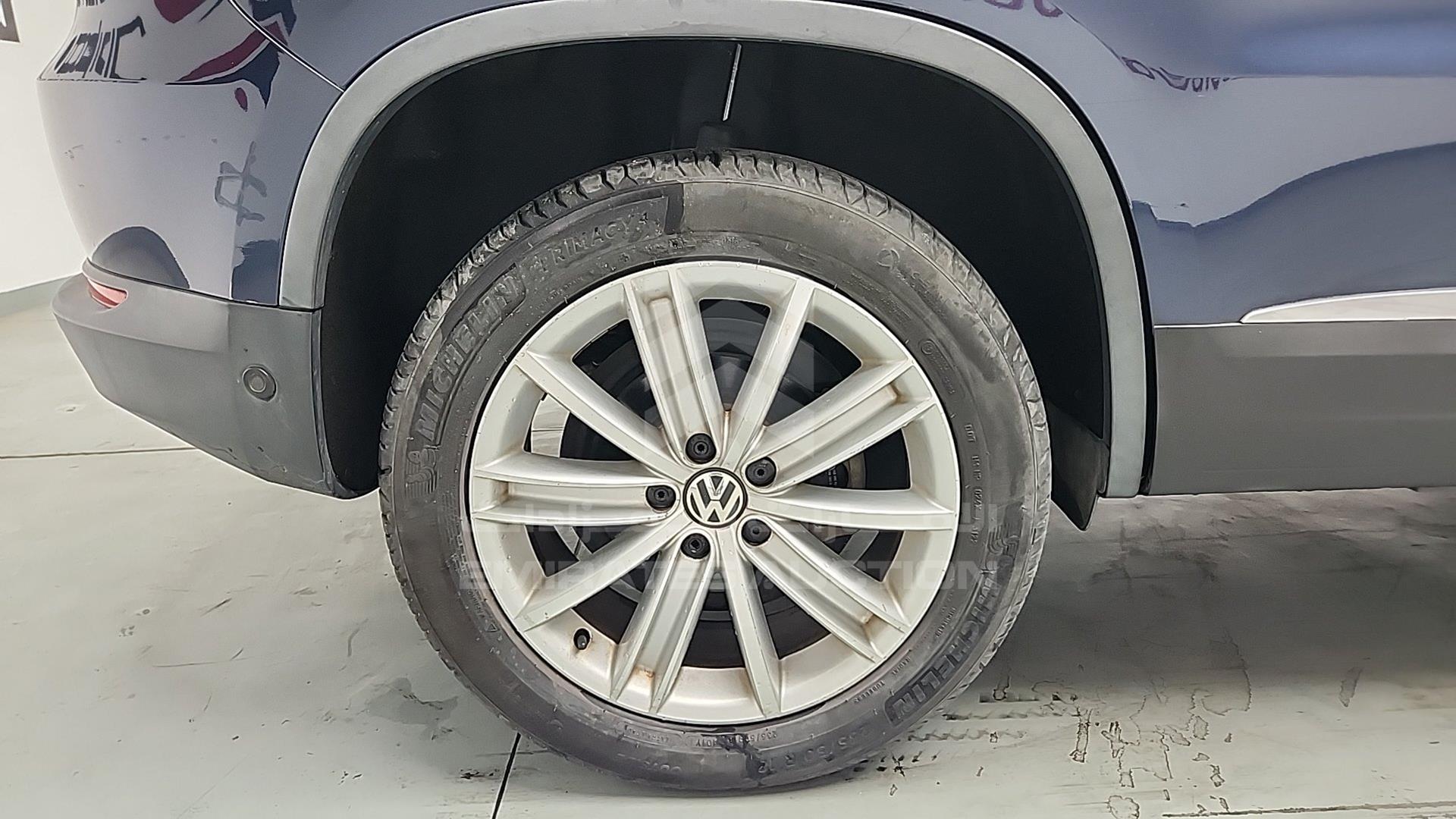 2012 VOLKSWAGEN TIGUAN VIN: WVGCE25N8CW510009