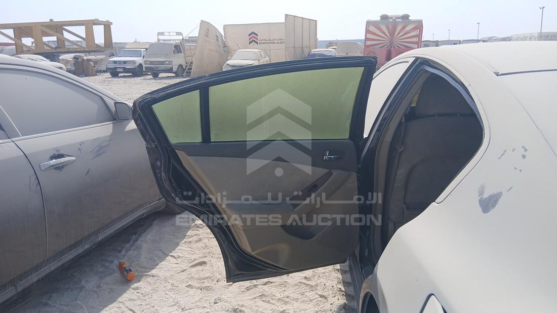 نيسان التيما 2008 — الباب الخلفي الأيسر — صورة 18
