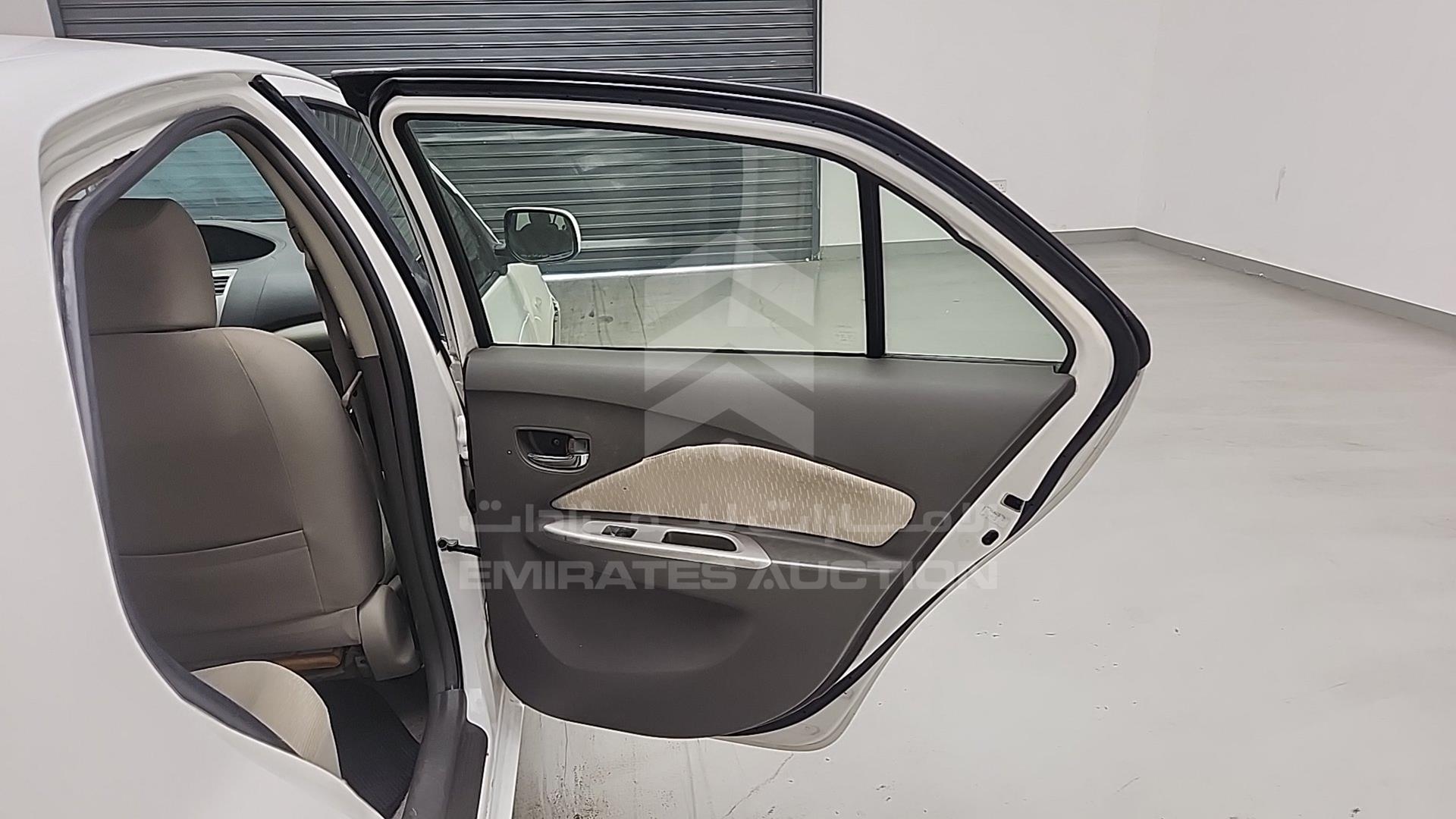 2011 TOYOTA YARIS VIN: JTDBW9231B1207786