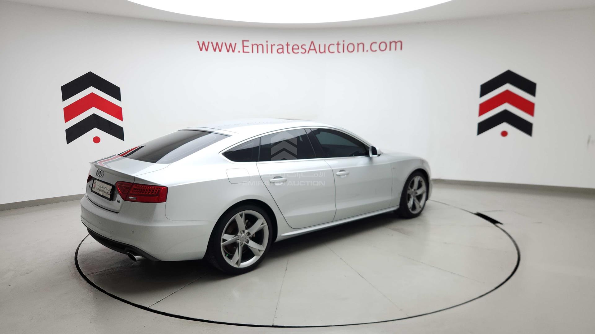 2013 AUDI A5 VIN: WAU8CDFR4DA018943