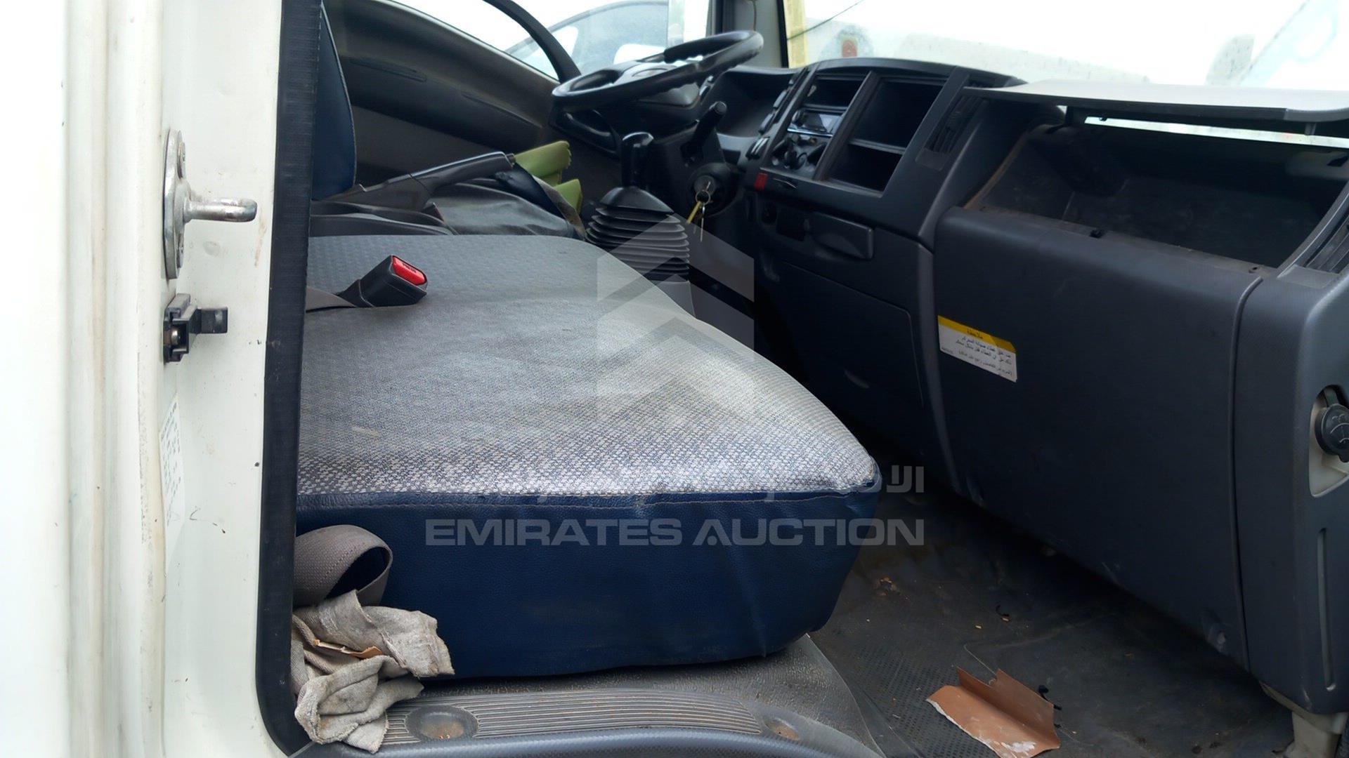 2014 ISUZU NPR VIN: JAMKP33T3E7P19487