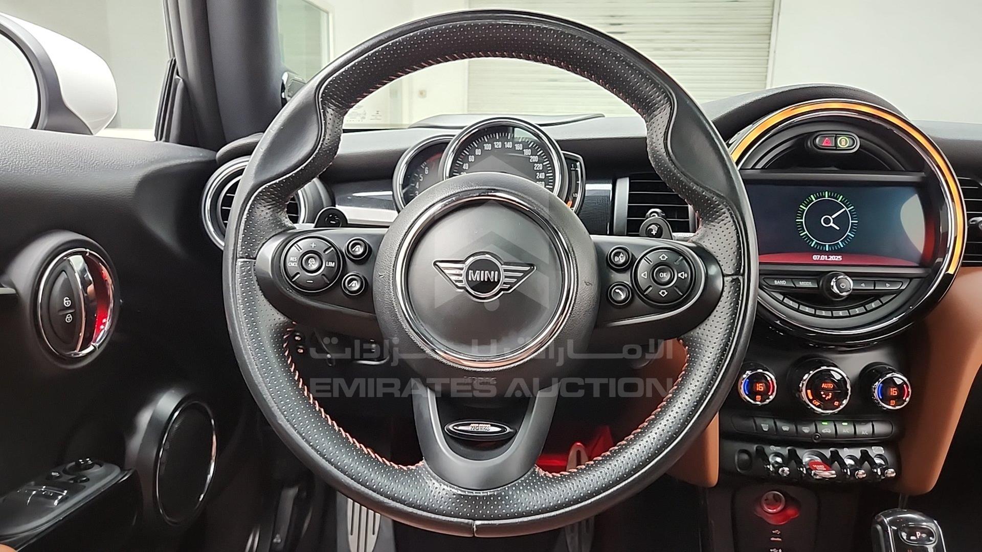 2021 MINI COOPER S VIN: WMWXR5A0XM2N20164