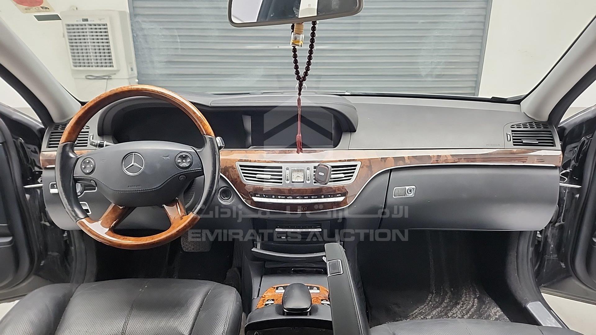 2008 MERCEDES S 550 VIN: WDD2210861A162073
