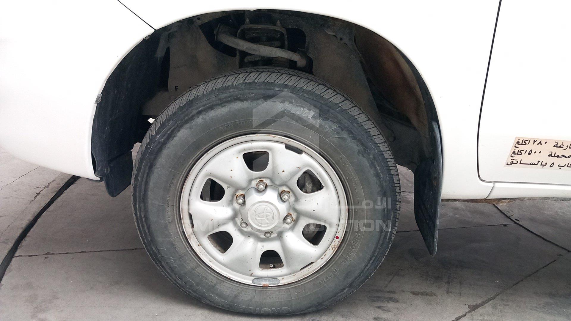 2013 TOYOTA HILUX VIN: MR0FX22G0D1359913