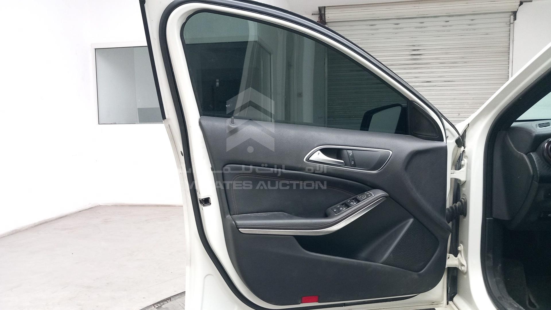 2013 MERCEDES A 250 VIN: WDDBF4EB9DJ070692