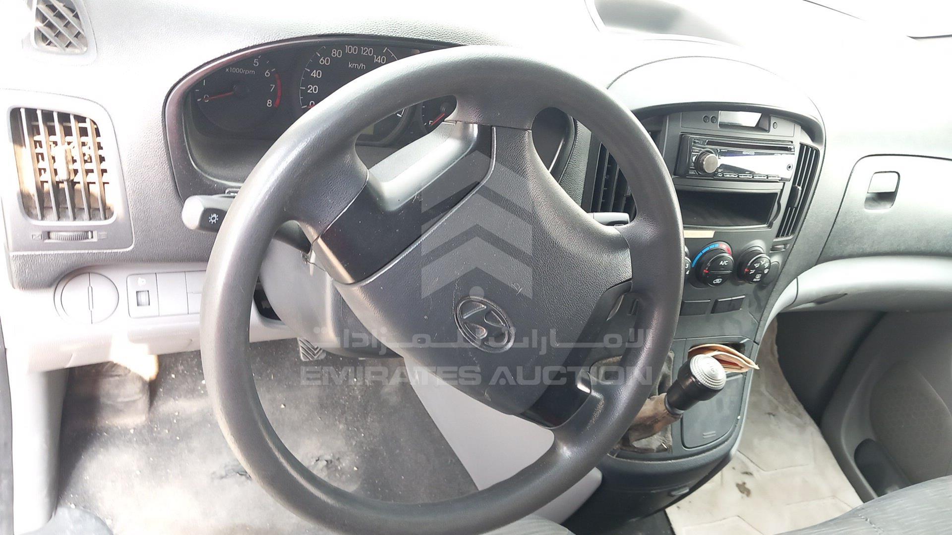 2013 HYUNDAI H1 VIN: KMHWG81R6DU548337