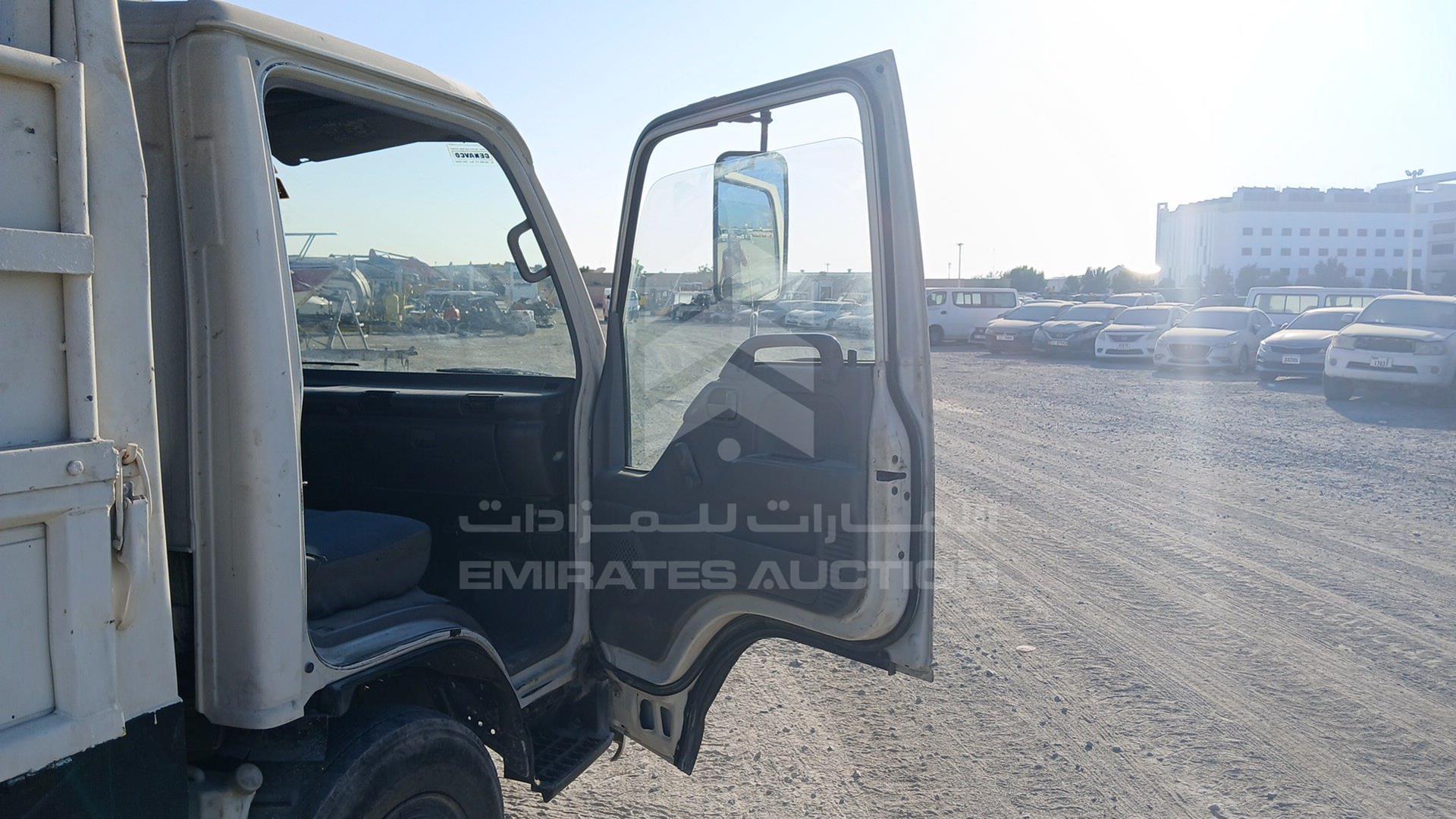 2008 ISUZU NPR VIN: JAMKP34G387P03523