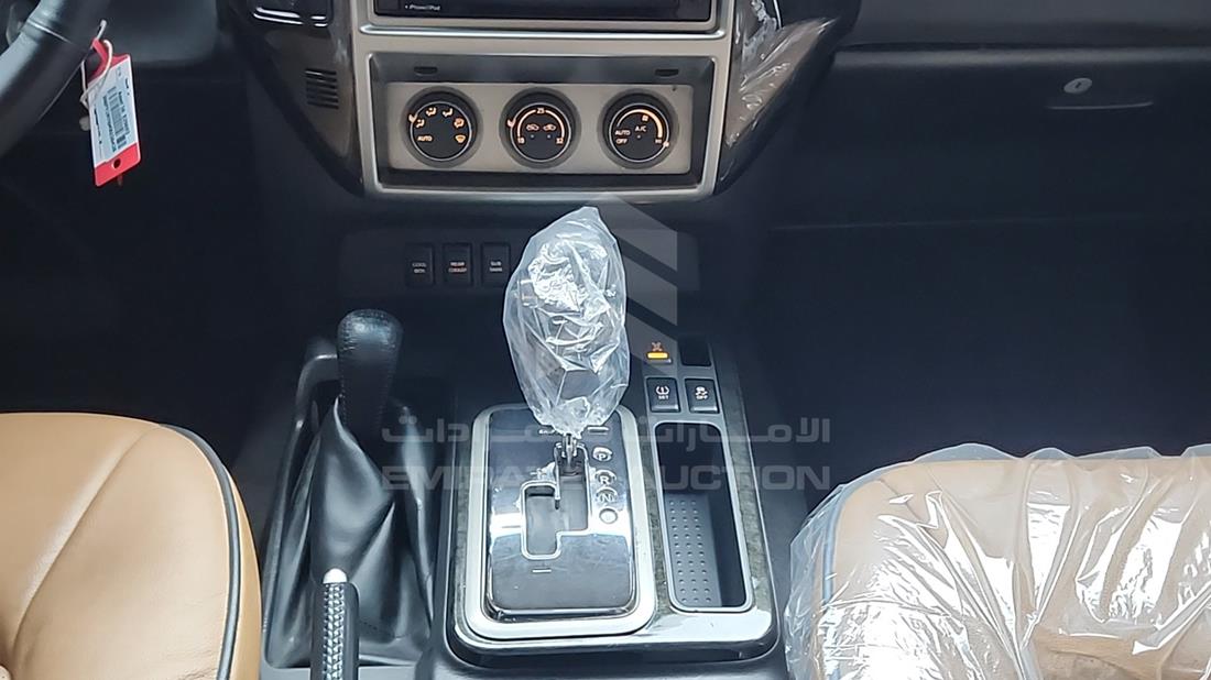 2021 Nissan Patrol — Gear View — Photo 17