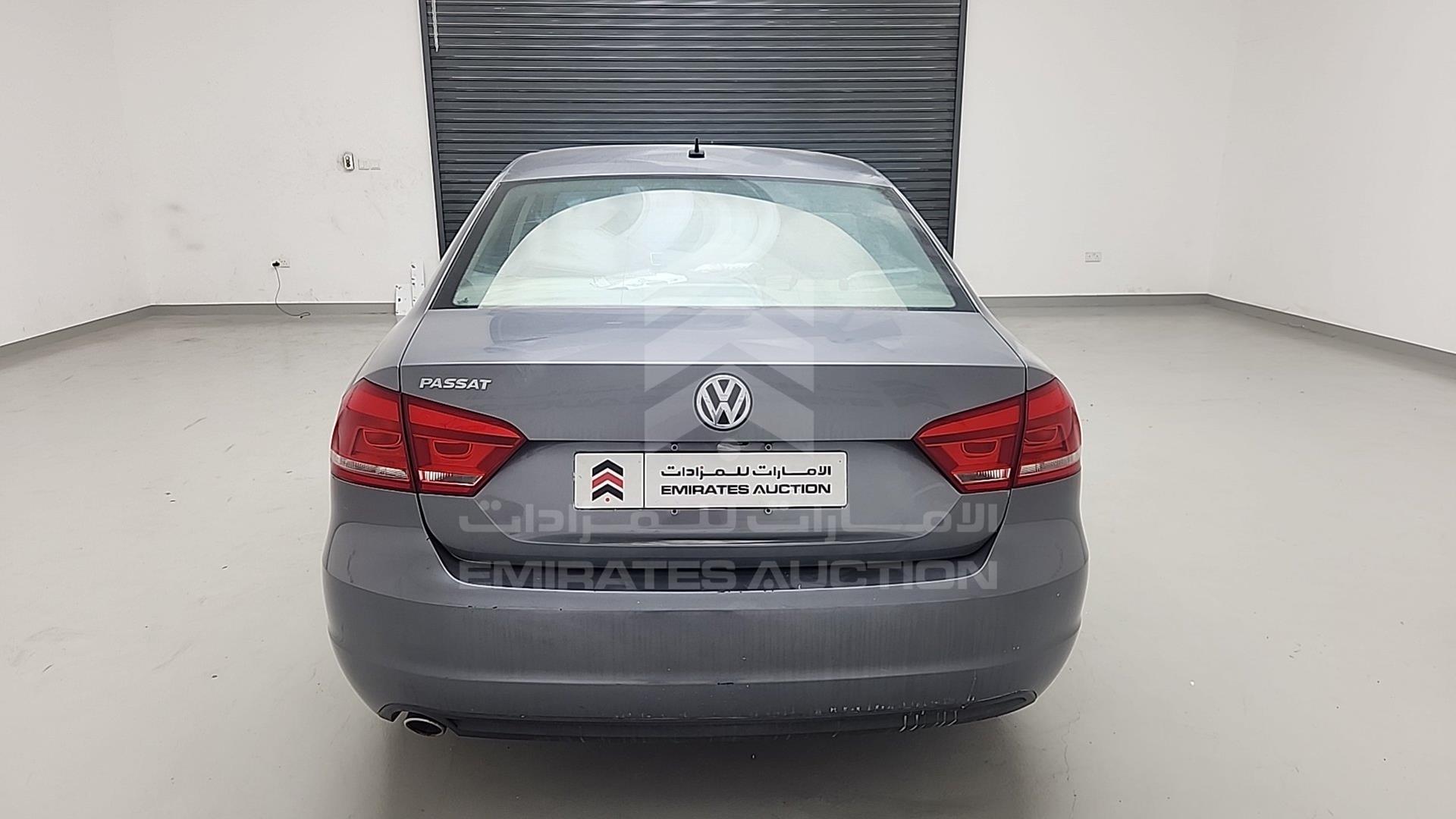 2015 VOLKSWAGEN PASSAT VIN: WVWBR7A3XFC061072