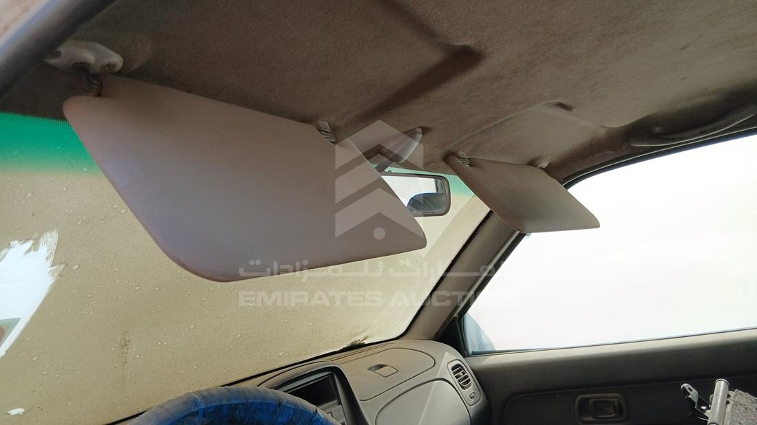 نيسان 2400 2007 — زاوية فتحة السقف — صورة 17
