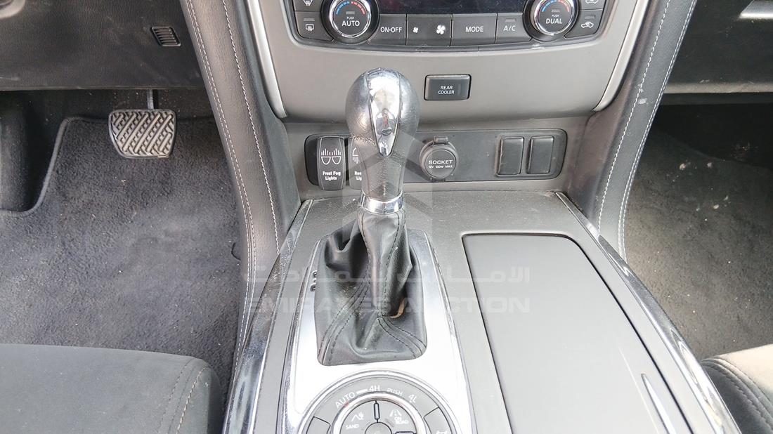 نيسان باترول 2019 — زاوية ناقل الحركة — صورة 18