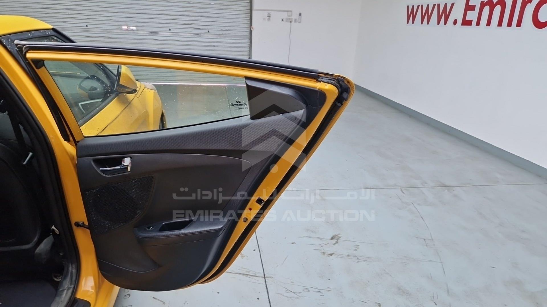 2015 HYUNDAI VELOSTER VIN: KMHTC6AD5FU232499