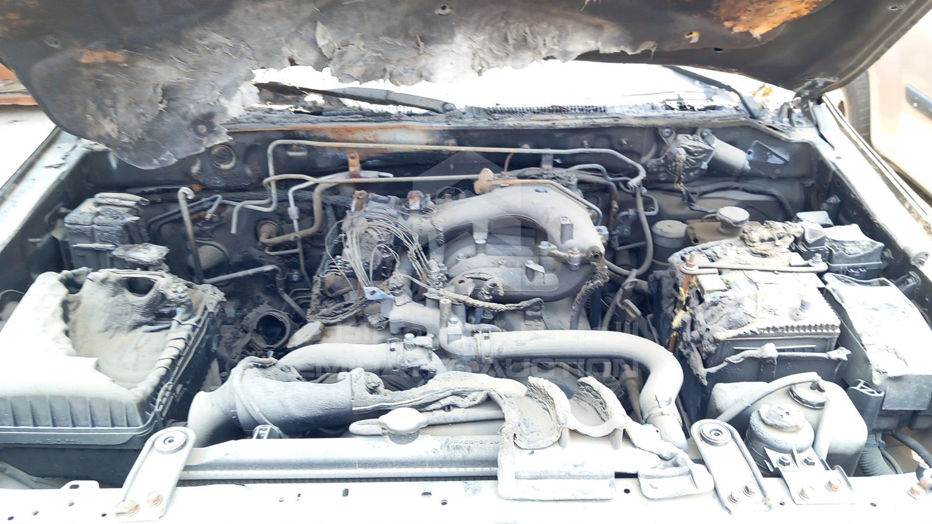 2008 MITSUBISHI PAJERO VIN: JMYLRV93W8J721358