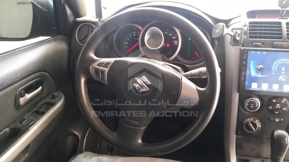 2007 Suzuki Grand Vitara — Steering & Mounted Controls — Photo 13