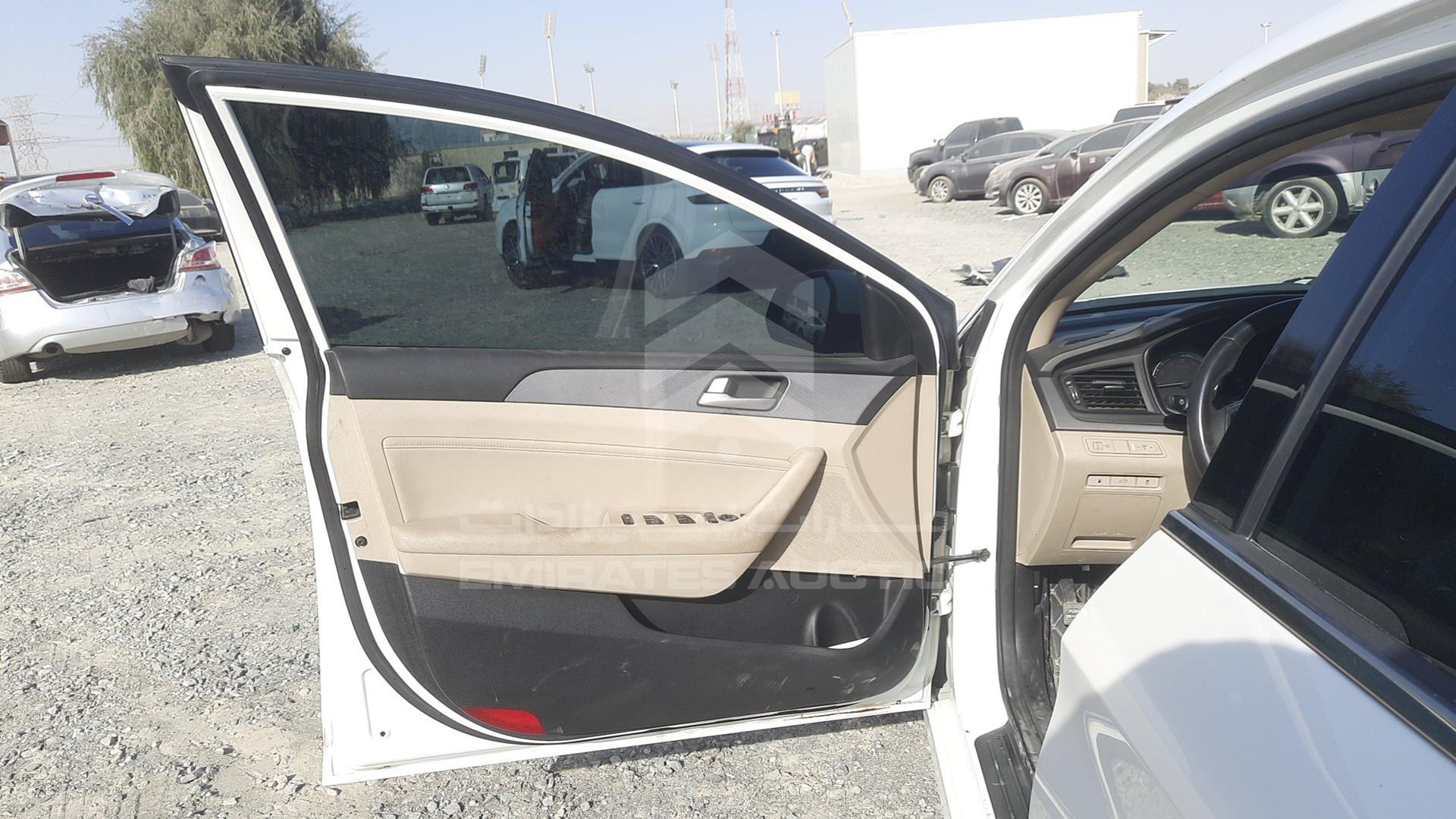 2018 HYUNDAI SONATA VIN: KMHE241G1JA419355