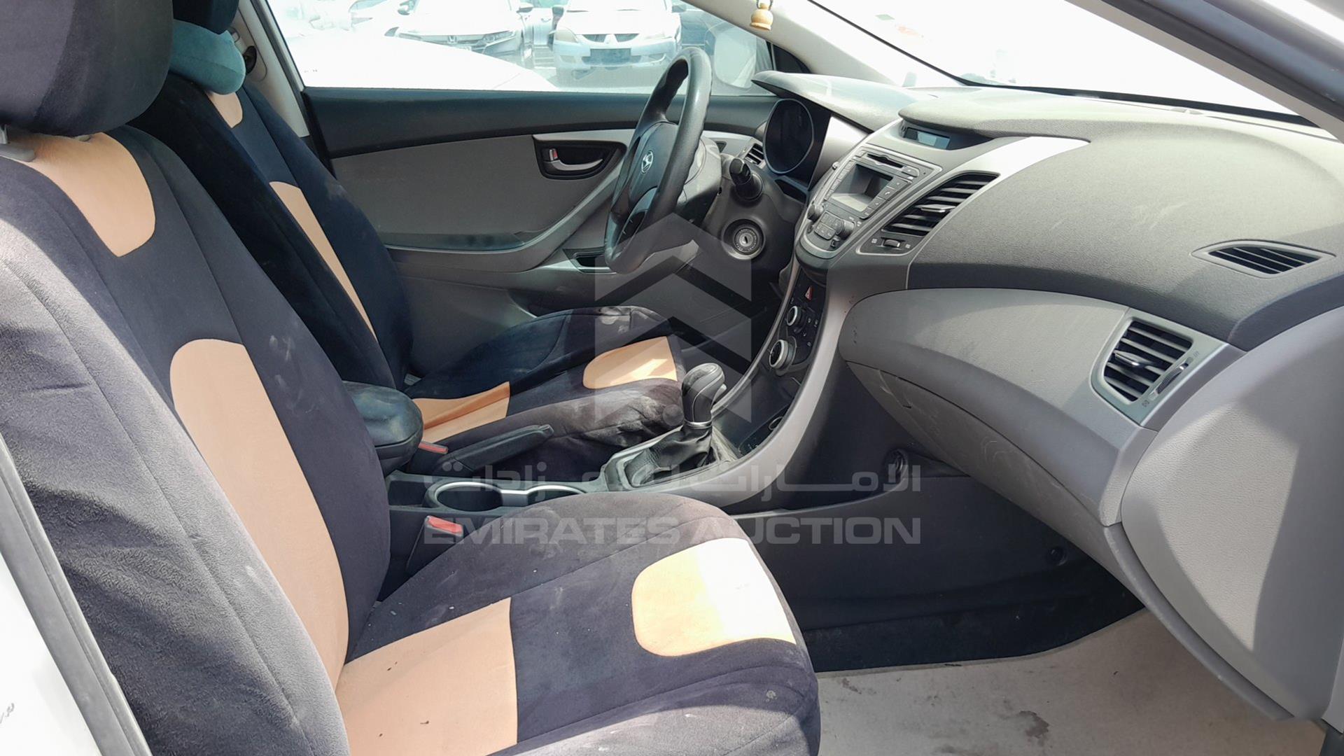 2015 HYUNDAI ELANTRA VIN: KMHDG41E5FU203526