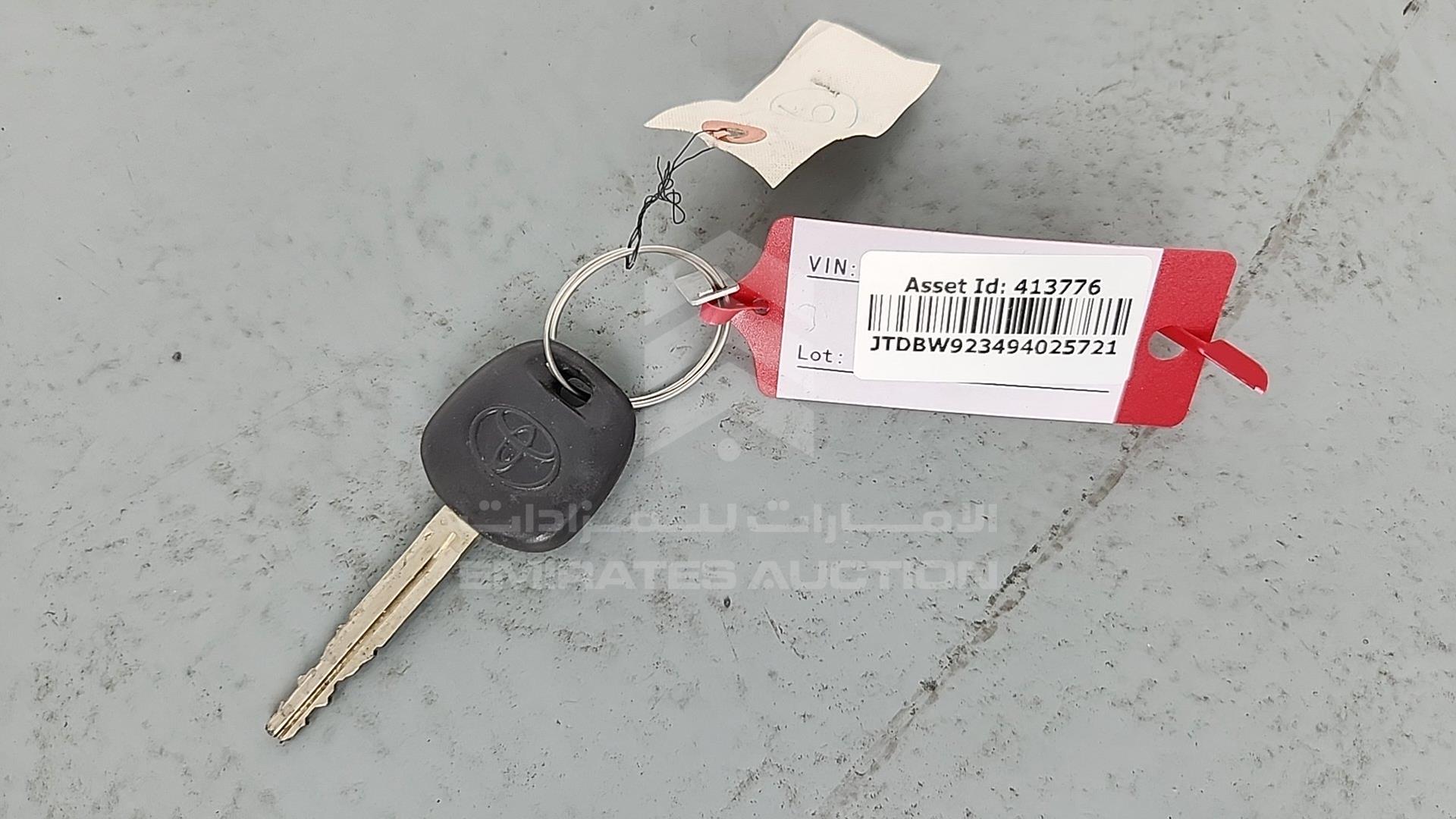 2009 TOYOTA YARIS VIN: JTDBW923494025721
