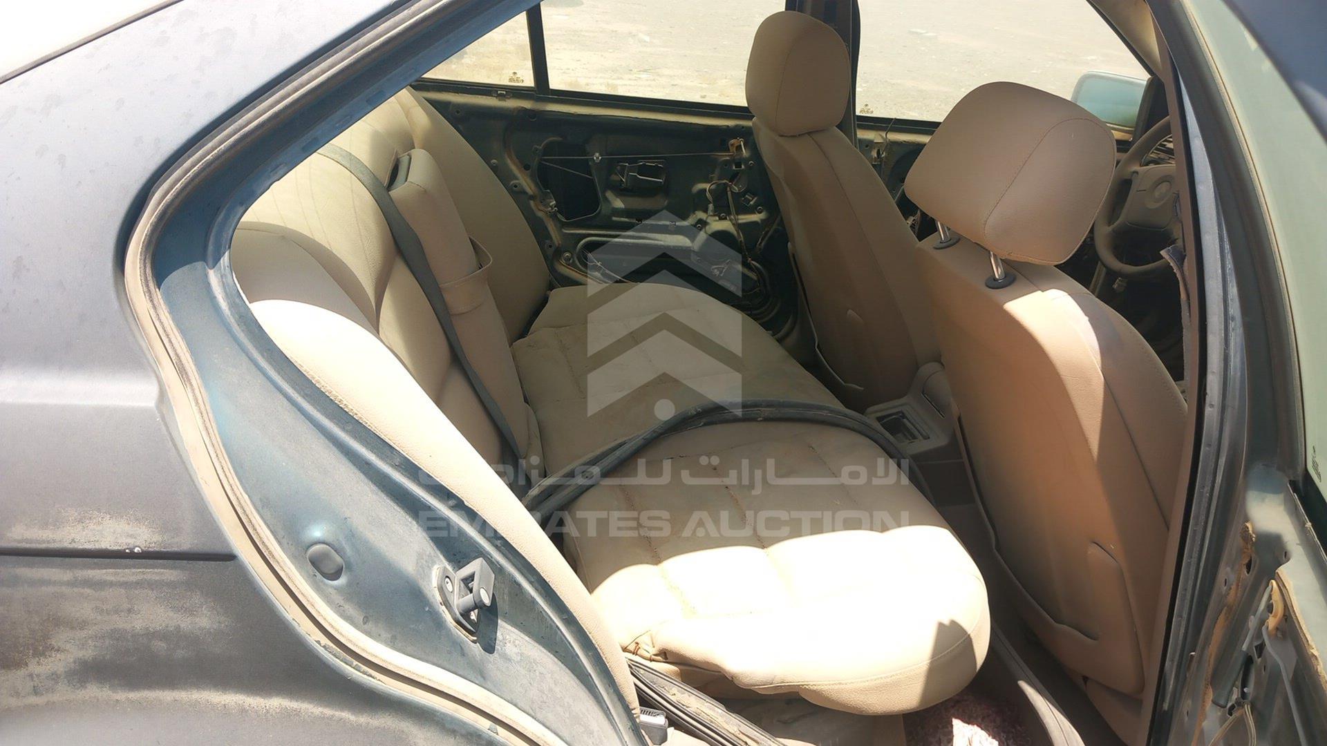 0 BMW --- VIN: WBACD4323TAV37155