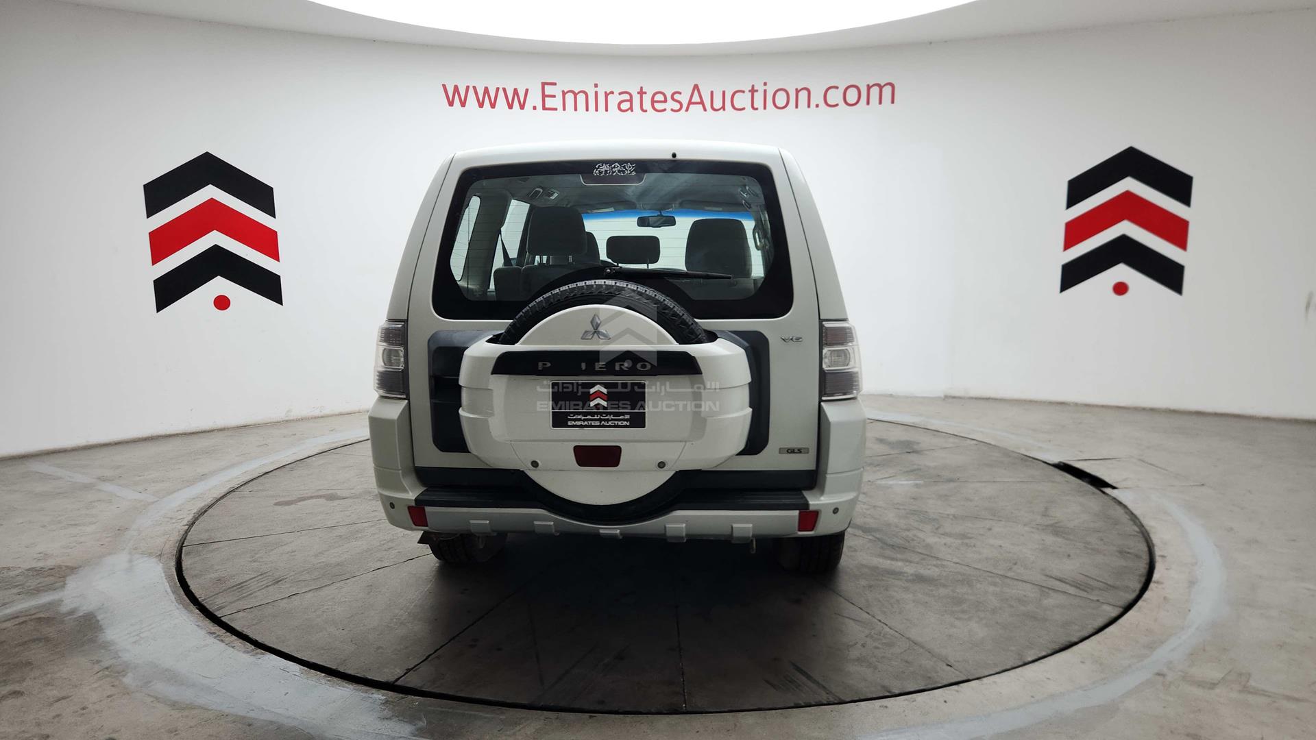 2014 MITSUBISHI PAJERO VIN: JMYLRV95WEJ717770