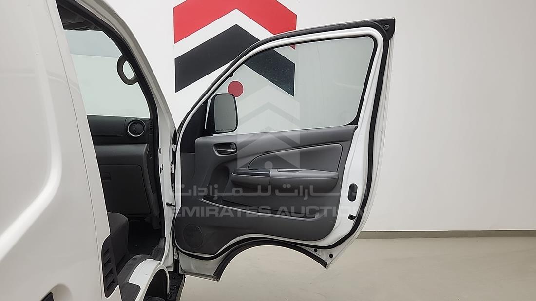 2021 Nissan Urvan — Front Right Door — Photo 17