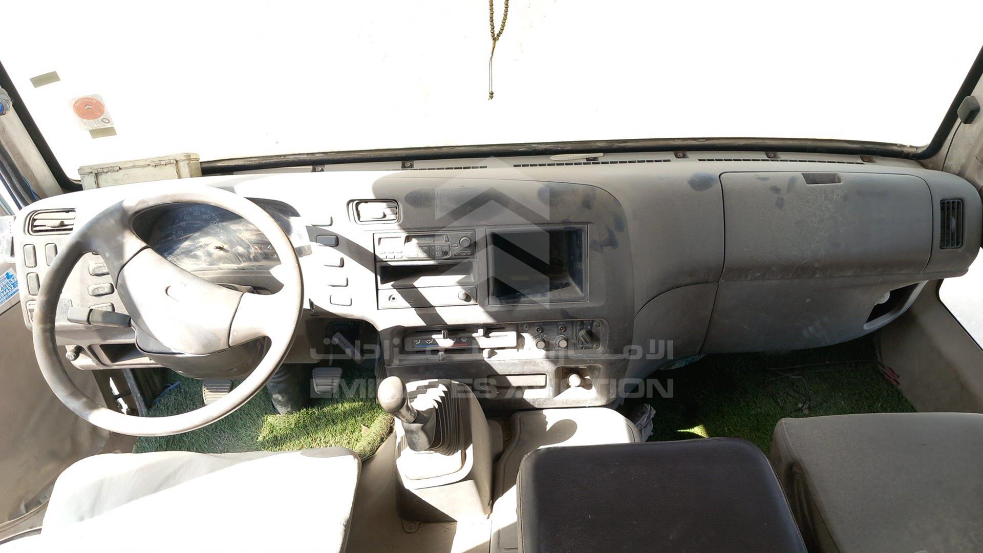 2005 MITSUBISHI ROSA VIN: JL5B3J6P05PD01701