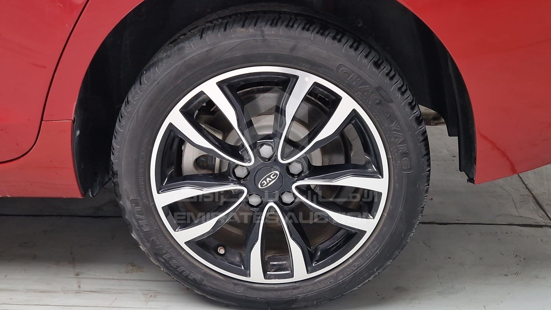 2023 JAC J7 VIN: LJ12FKT31P4015601