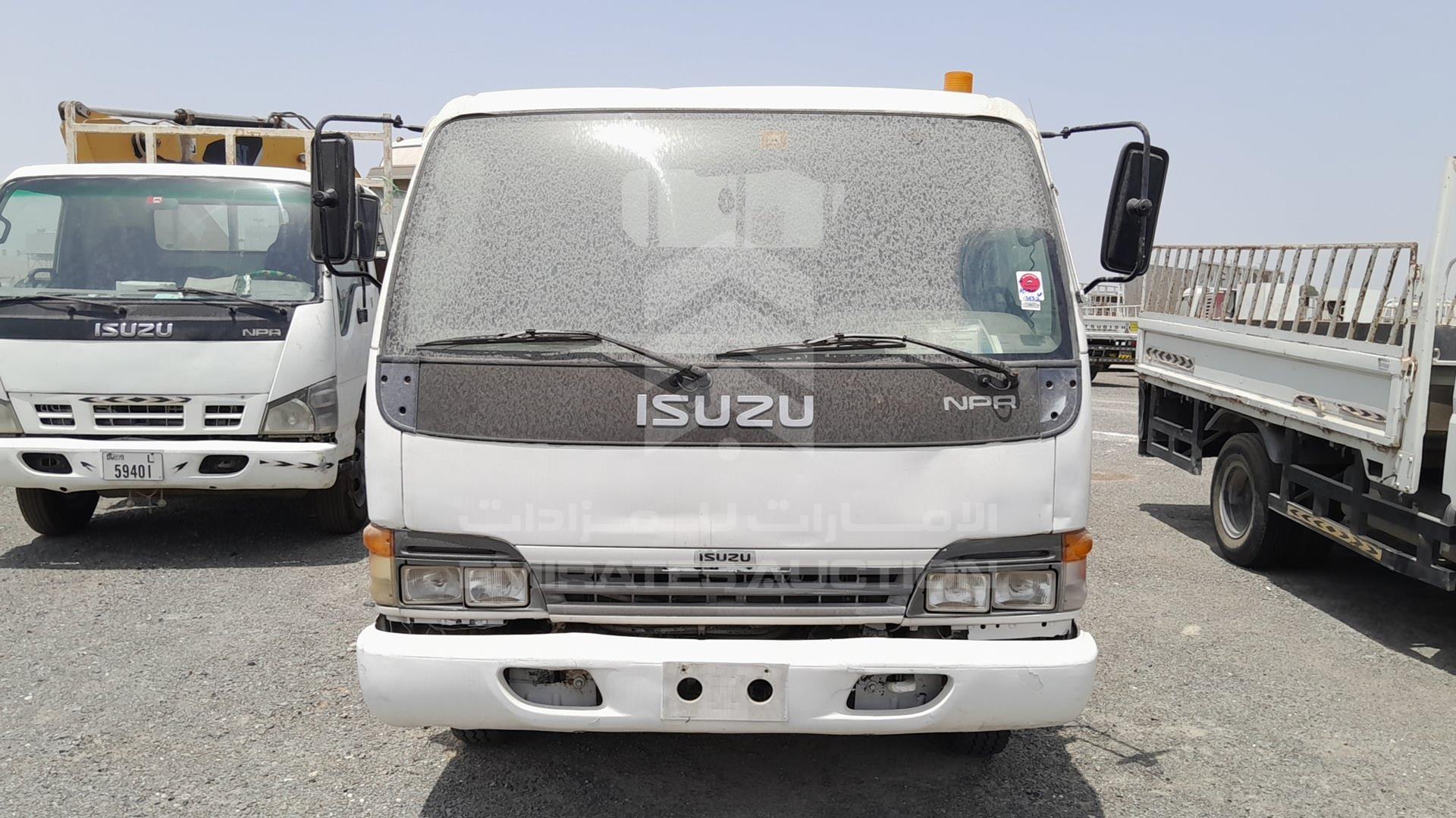 2005 ISUZU NPR VIN: JAMKP34G357P00276