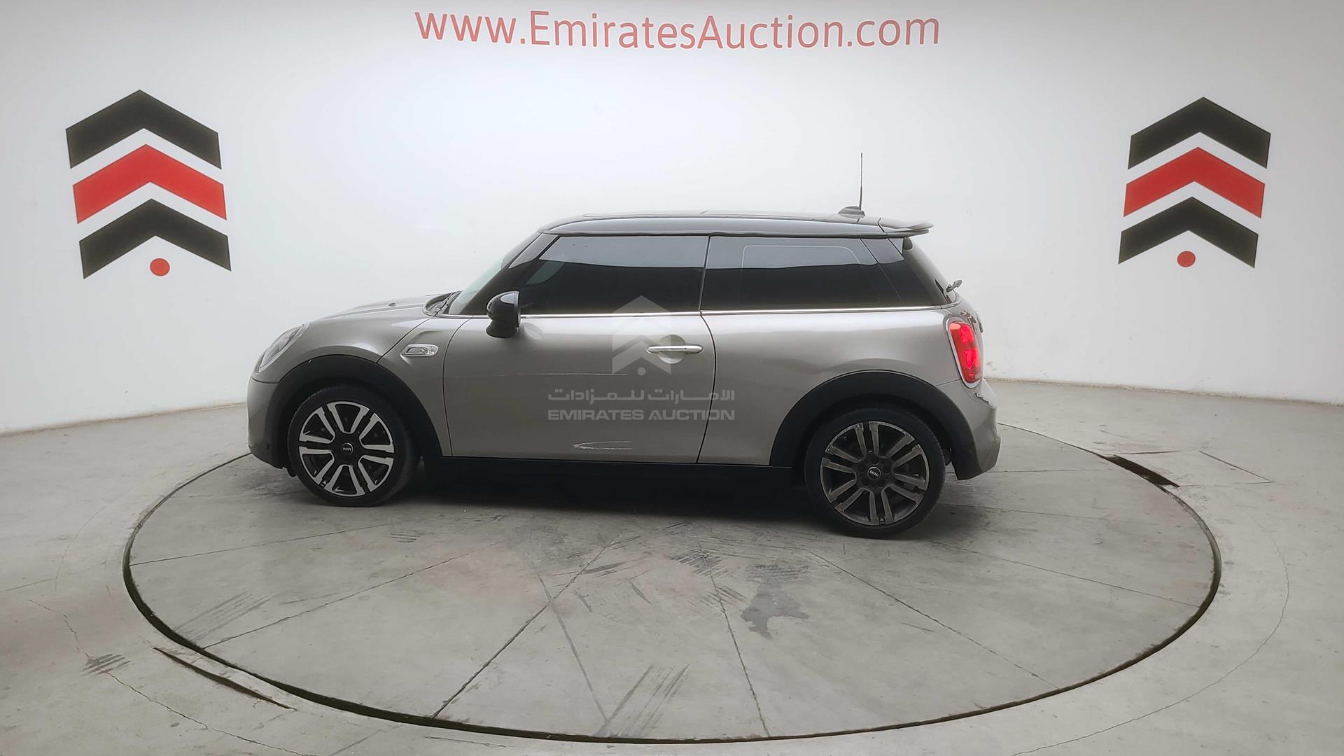 2020 MINI COOPER S VIN: WMWXR5A0XLTR82894