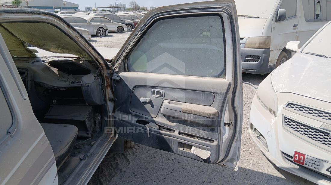 1998 Nissan 2400 — Front Right Door — Photo 21