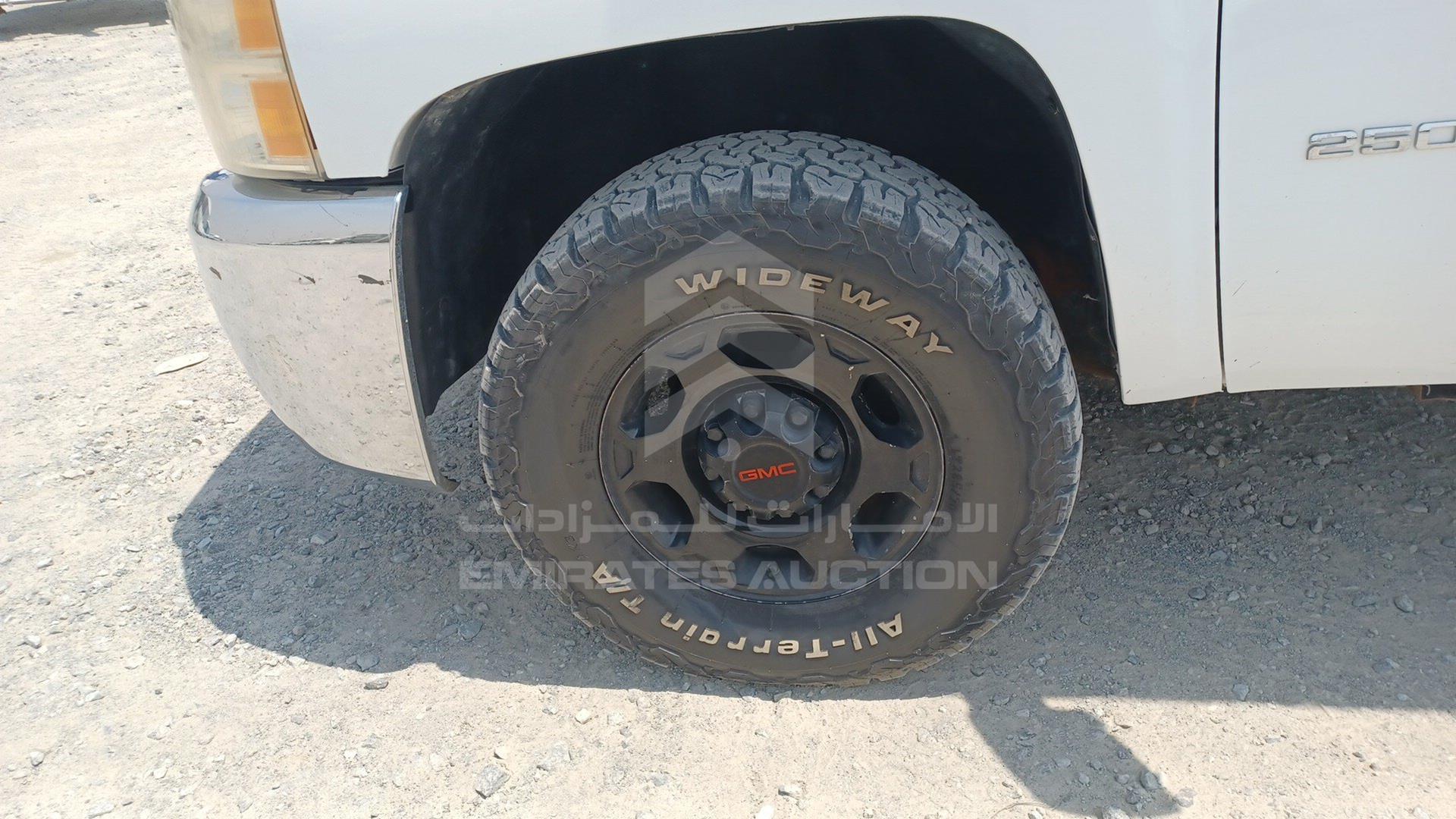 2008 CHEVROLET SILVERADO VIN: 1GCHK24K58E105295