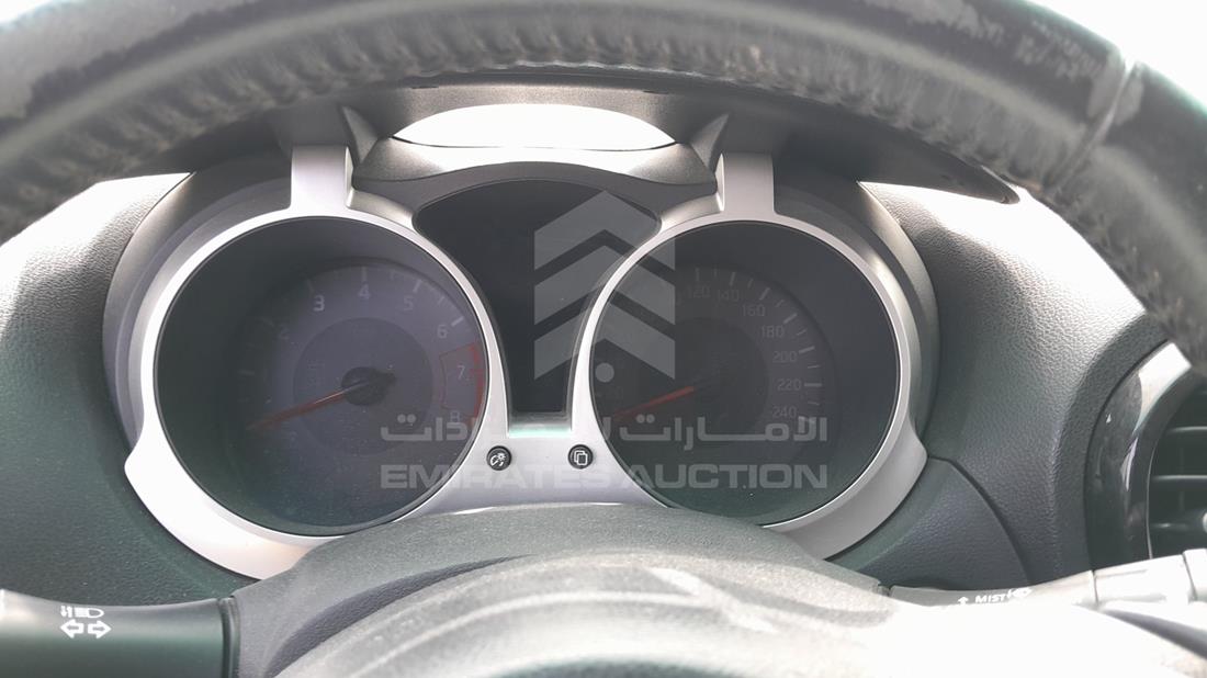 2015 Nissan Juke — Speedometer & RPM Gauges — Photo 14