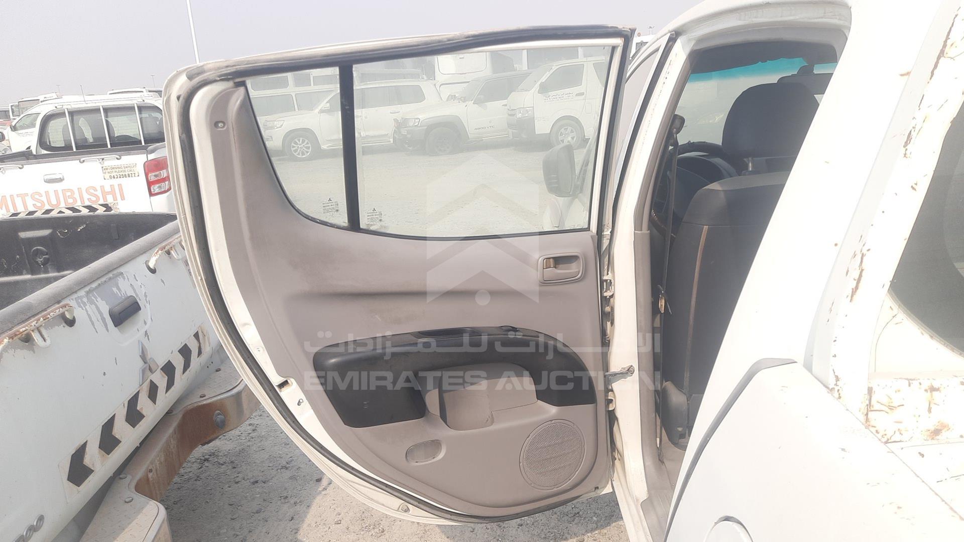 2013 MITSUBISHI L 200 VIN: MMBJNKA50DD029452